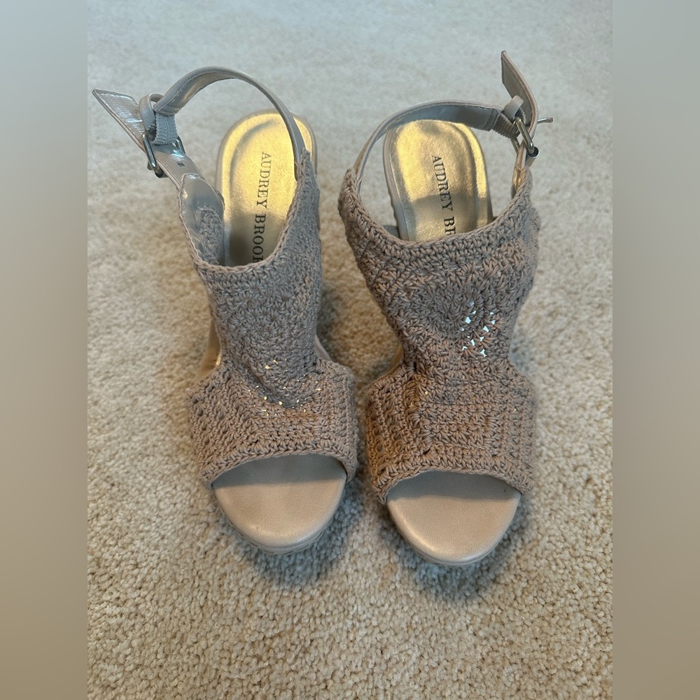 Cute summer sandal beige size 6 wedge heel knitted top worn twice